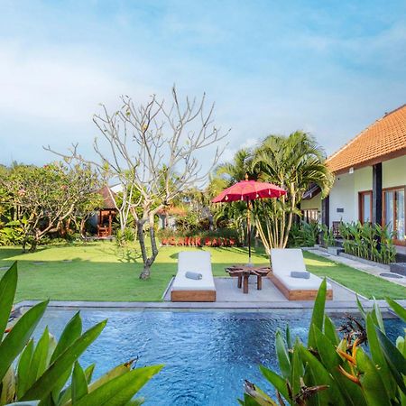 Carik Bali Guest House Canggu エクステリア 写真