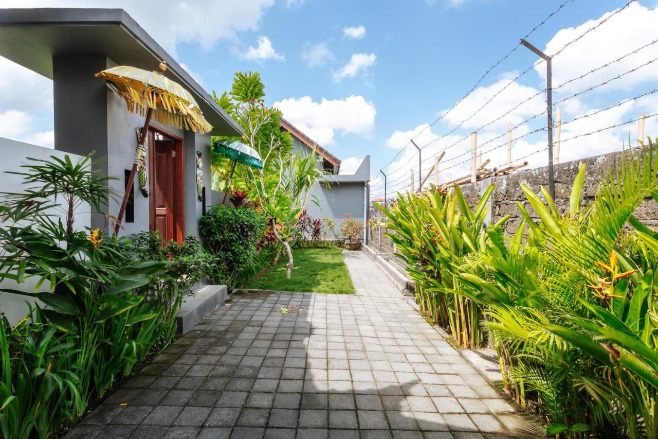 Carik Bali Guest House Canggu エクステリア 写真