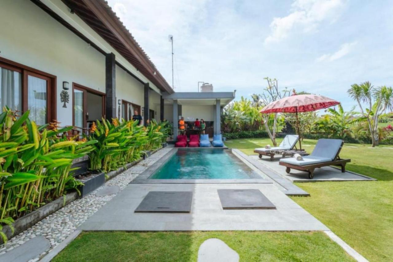 Carik Bali Guest House Canggu エクステリア 写真