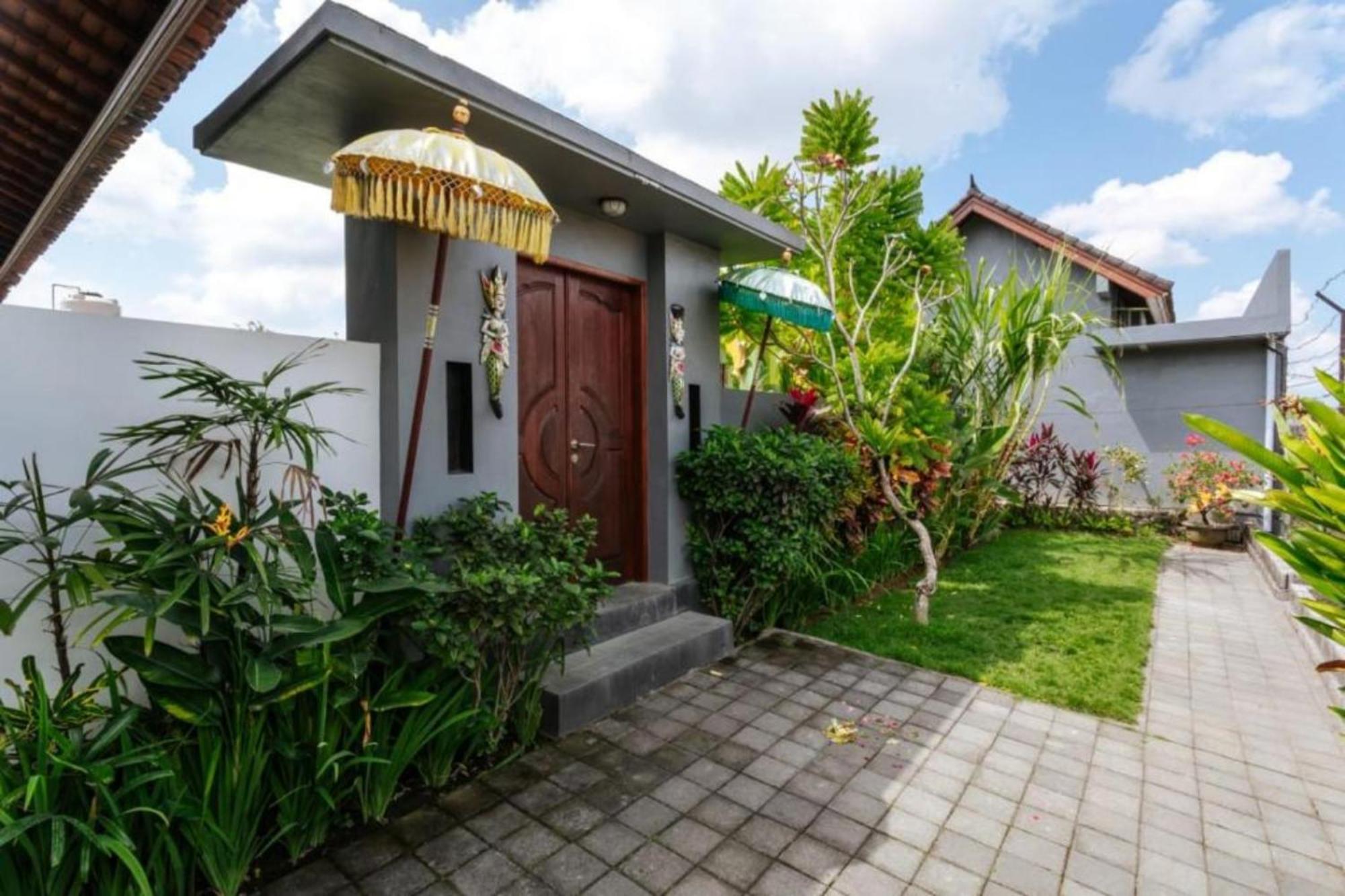 Carik Bali Guest House Canggu エクステリア 写真