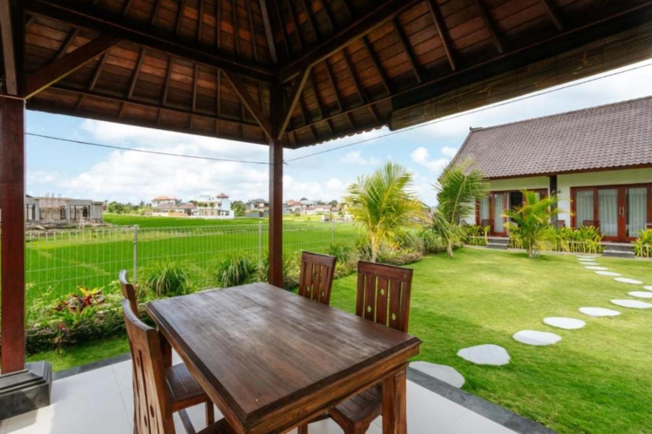 Carik Bali Guest House Canggu エクステリア 写真