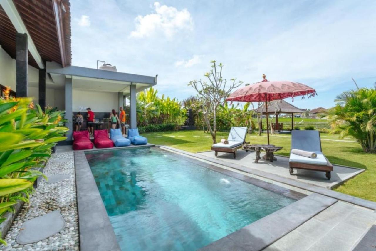Carik Bali Guest House Canggu エクステリア 写真