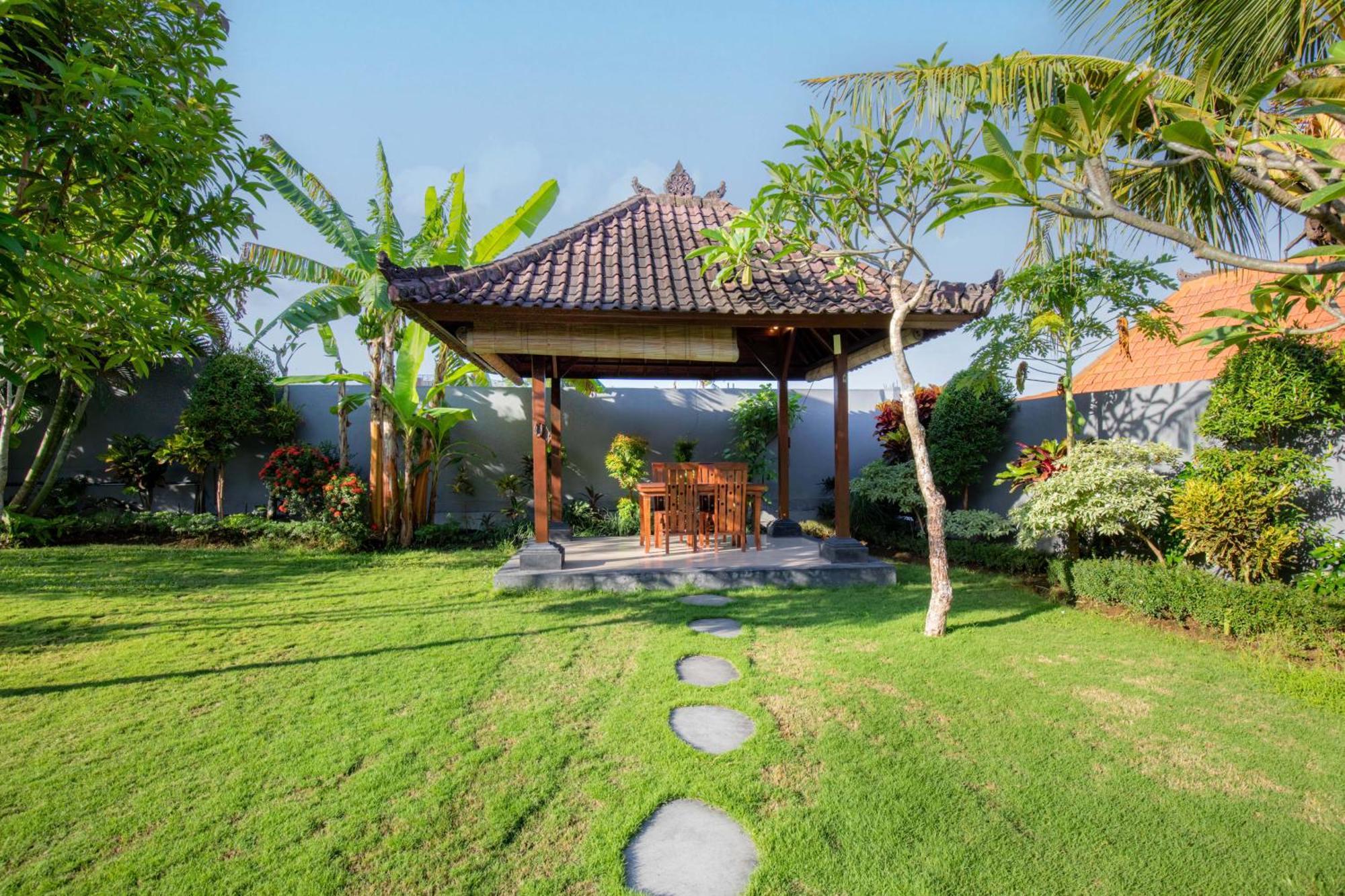 Carik Bali Guest House Canggu エクステリア 写真